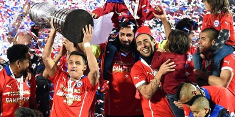 Thế hệ cầu thủ trẻ đầy triển vọng của bóng đá Chile