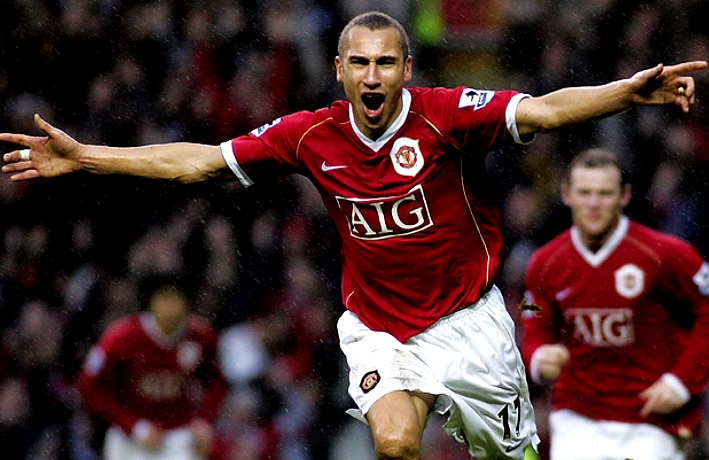 Pass Trong Bóng Đá: Nghệ Thuật Kết Nối Và Chiến Thuật Hiện Đại